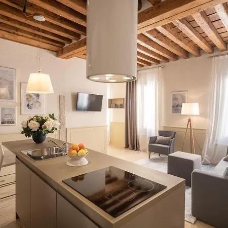 Lion Palace - San Marco R&r Appartement