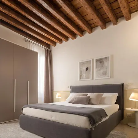 Lion Palace - San Marco R&r Appartement Venetië