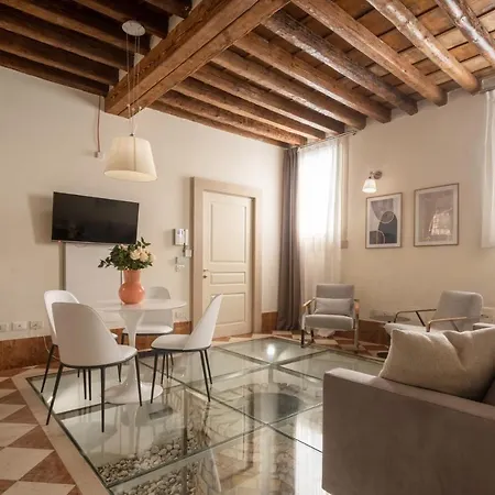 Lion Palace - San Marco R&r Appartement Venetië