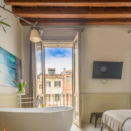 Lion Palace - San Marco R&r *