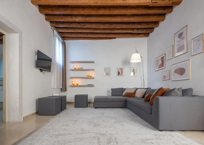 Lion Palace - San Marco R&r Apartment *