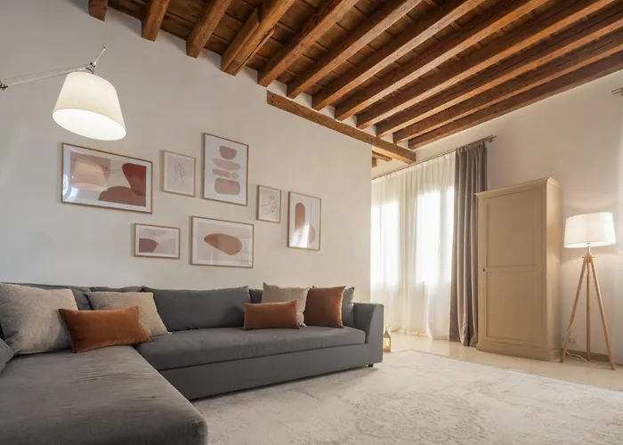 Lion Palace - San Marco R&r