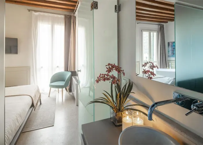 Apartment Lion Palace - San Marco R&r