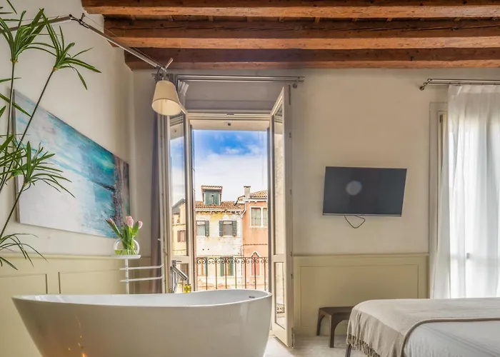 Lion Palace - San Marco R&r *