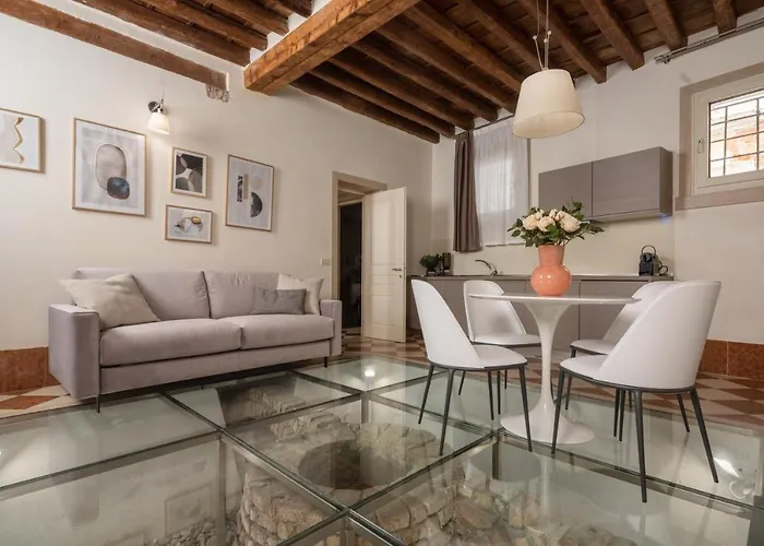 Apartment Lion Palace - San Marco R&r