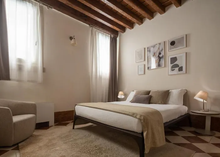 Lion Palace - San Marco R&r Apartment