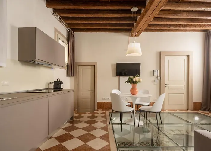 Lion Palace - San Marco R&r *