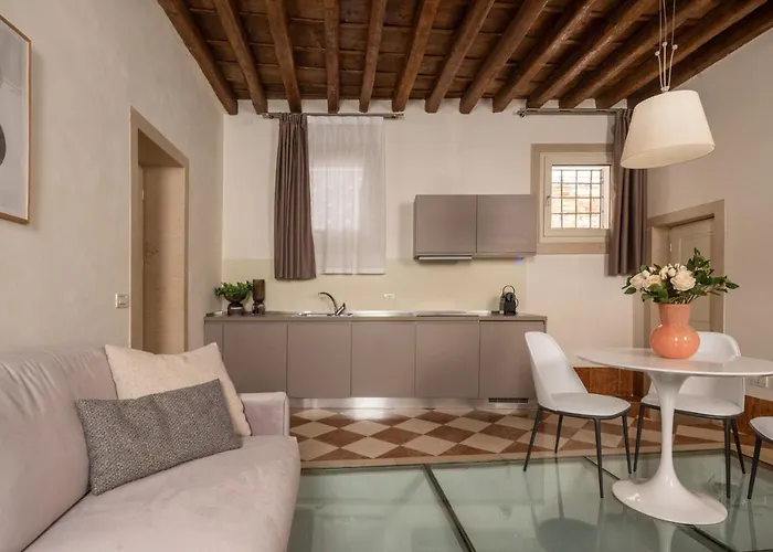 Lion Palace - San Marco R&r *