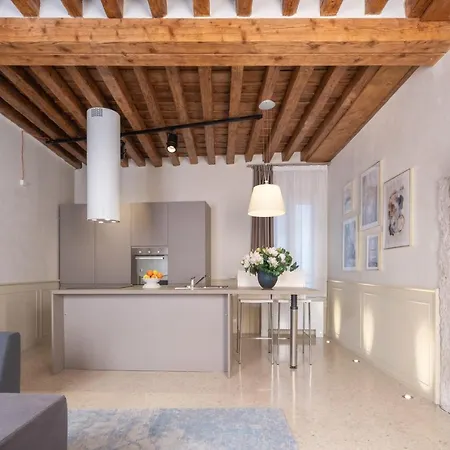 Apartamento Lion Palace - San Marco R&r