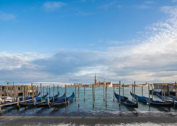 Appartamento Lion Palace - San Marco R&r *